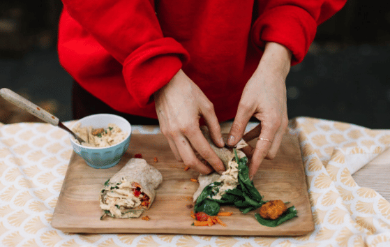 ilustrasi kreasikan hidangan dari sisa makanan (freepik.com/freepik)