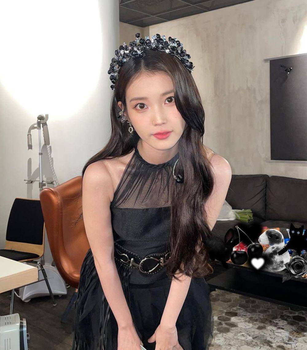 Potret IU dalam postingan Instagramnya (dok.instagram.com/dlwlrma)