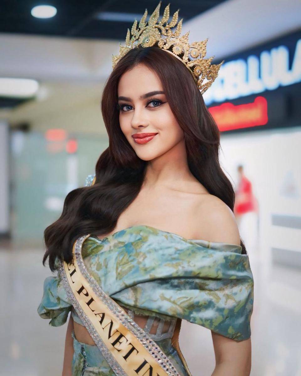 Potret Kepulangan Olla Levina Usai Miss Planet International 2024 (Instagram.com/bunda.latinas)