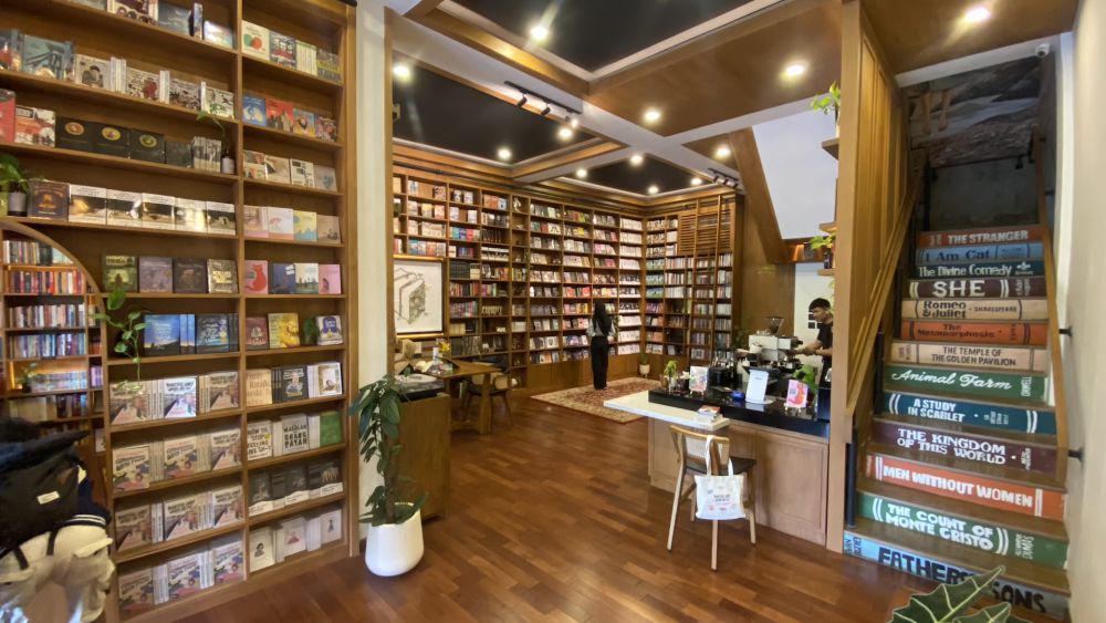 Shira Coffee Tempat Ngopi Asyik sambil Baca Buku di Sleman