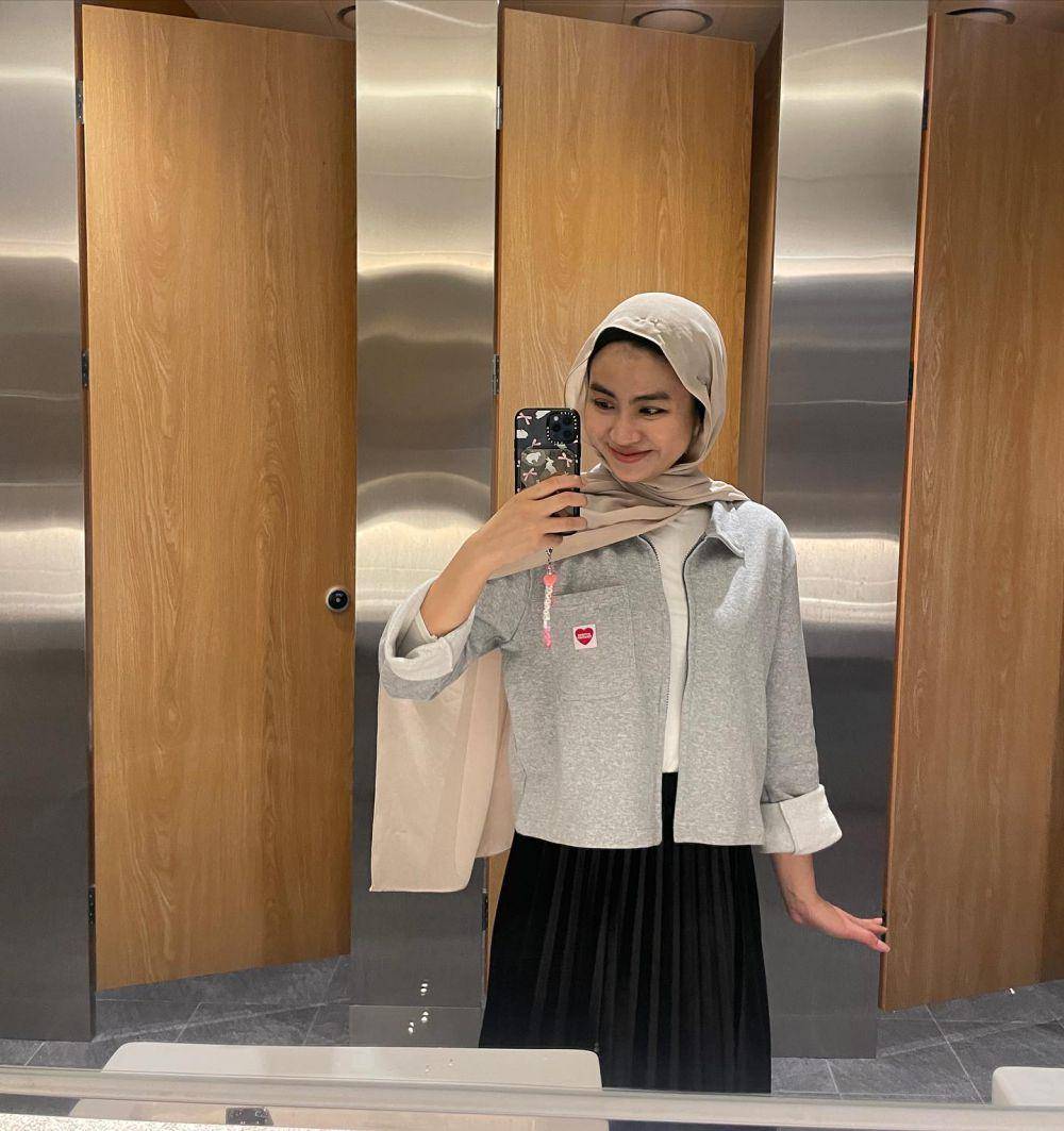 Outfit Casual ala Xaviera (instagram.com/xavieraaputri)