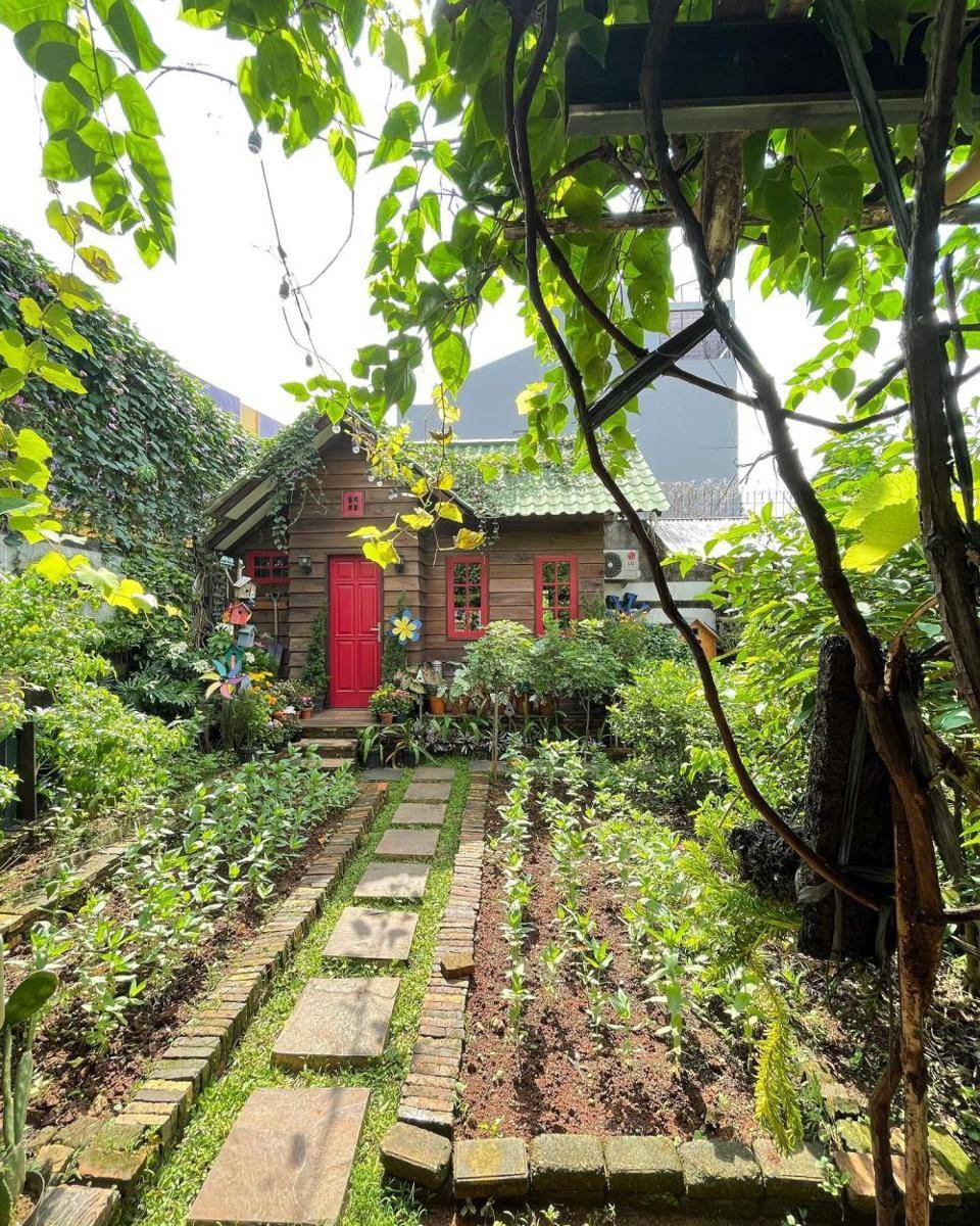 Potret suasana di Mandira's Garden (instagram.com/mandirasgarden)