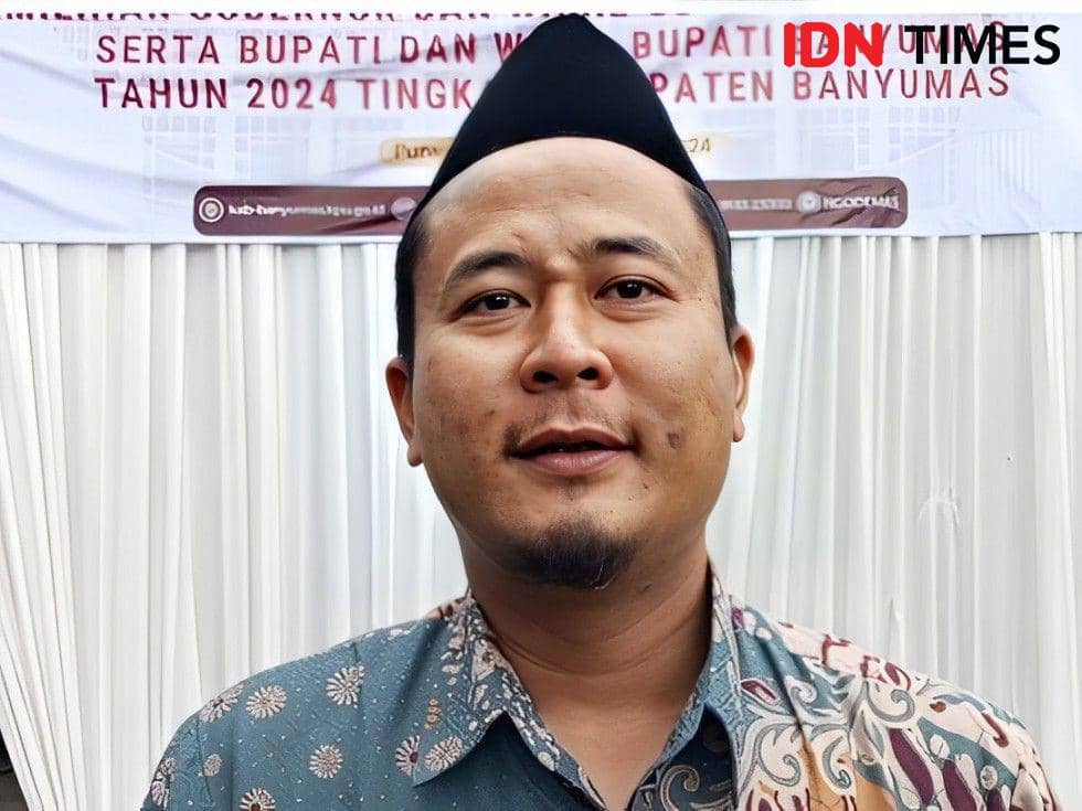 Komisioner KPU Kabupaten Banyumas Divisi Teknis Penyelenggaraan, Sidhiq Fathoni disela sela saat jeda rapat pleno terbuka, Selasa (3/12/2024).(IDN Times/Cokie Sutrisno)
