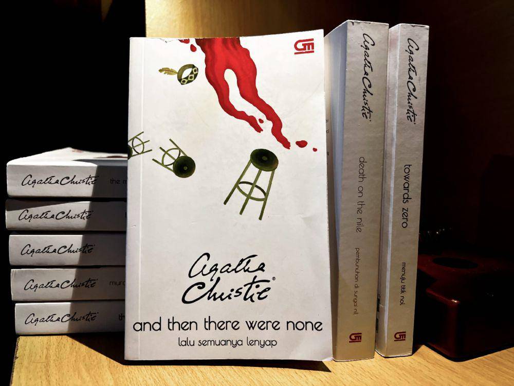 novel And Then There Were None karya Agatha Christie (dok. pribadi/Shofi Nurul 'Izzati)