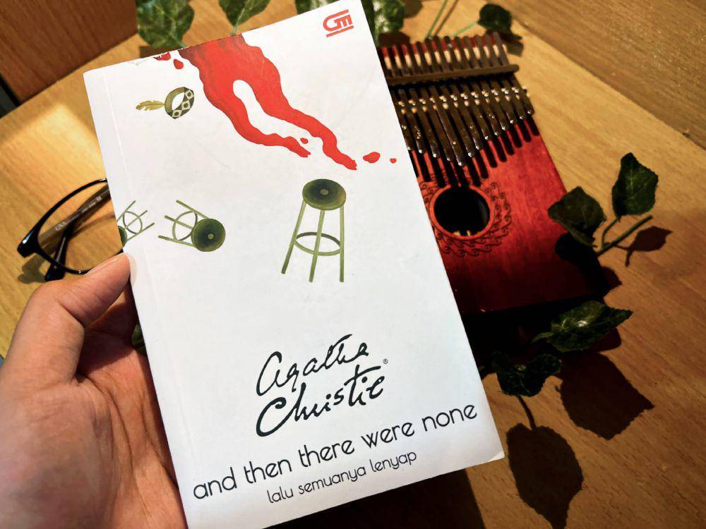 novel And Then There Were None karya Agatha Christie (dok. pribadi/Shofi Nurul 'Izzati)