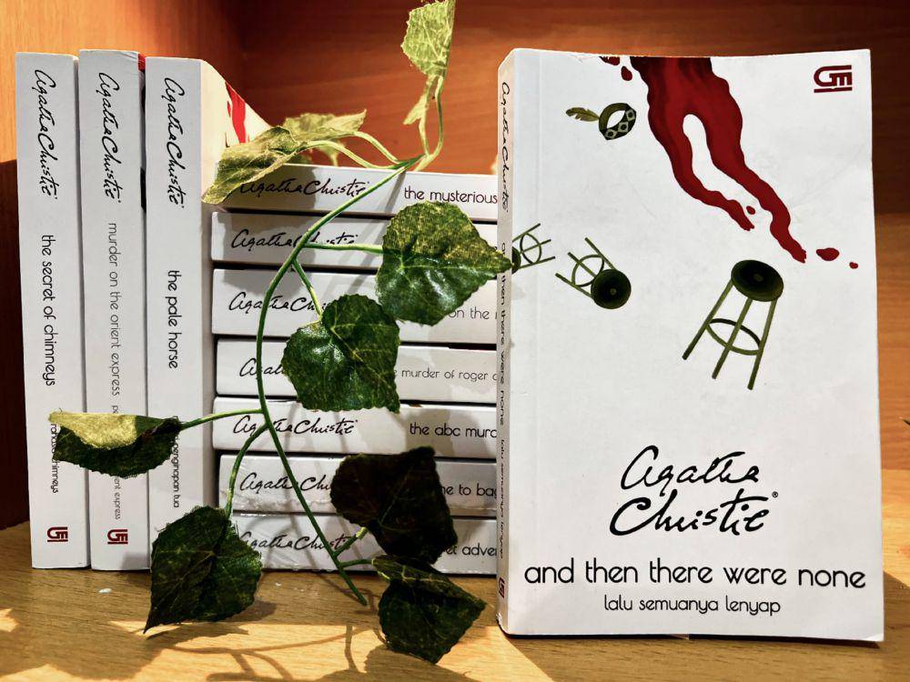 novel And Then There Were None karya Agatha Christie (dok. pribadi/Shofi Nurul 'Izzati)