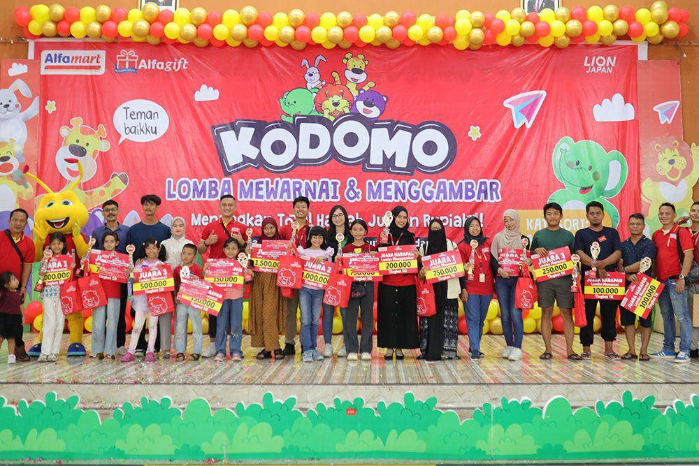 Sebanyak 1000 anak mengikut lomba menggambar dan mewarnai yang di gelar Alfamart dan Kodomo di Medan, Minggu (1/12/2024). (Dok. IDN Times)
