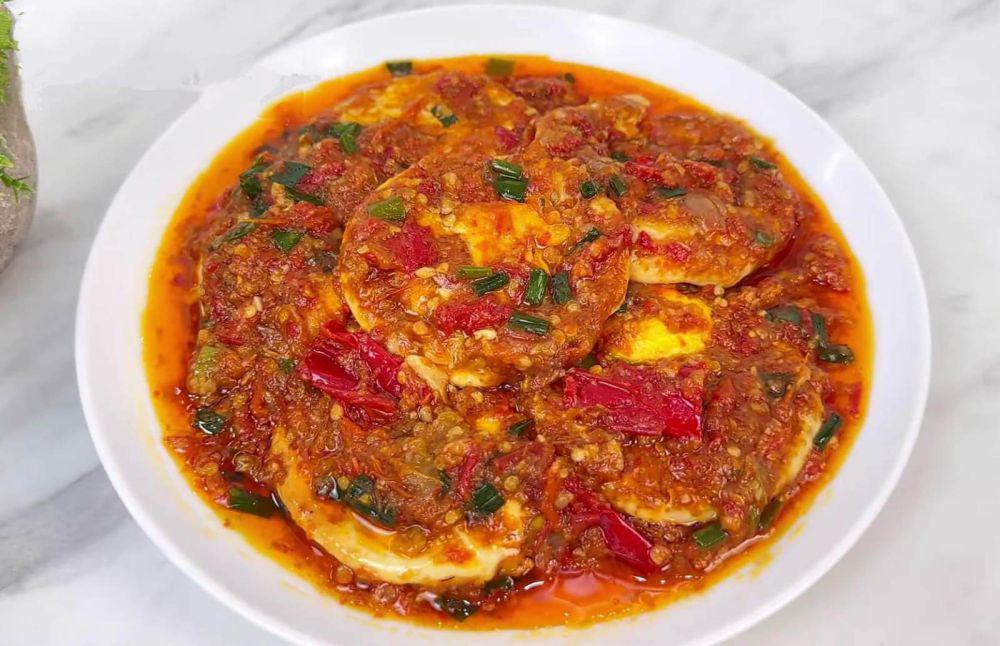 Resep Telur Ceplok Sambal Bajak yang Pedasnya Menggugah Selera