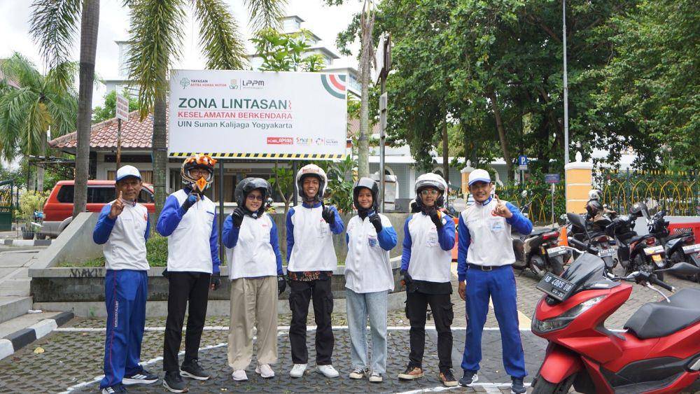 Pembekalan yang diberikan berbentuk teori dan praktik (AHM)