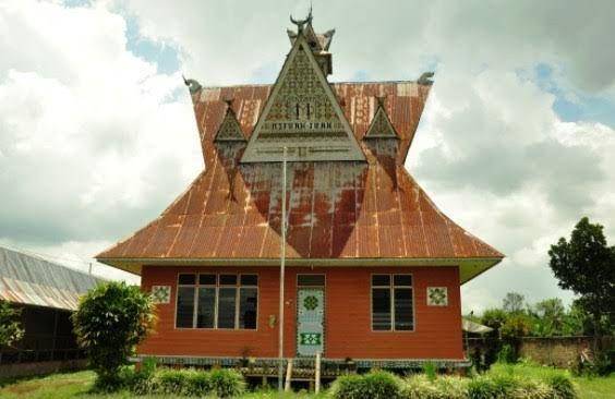 Rumah Adat Angkola (Perpustakaan Digital Budaya Indoensia)