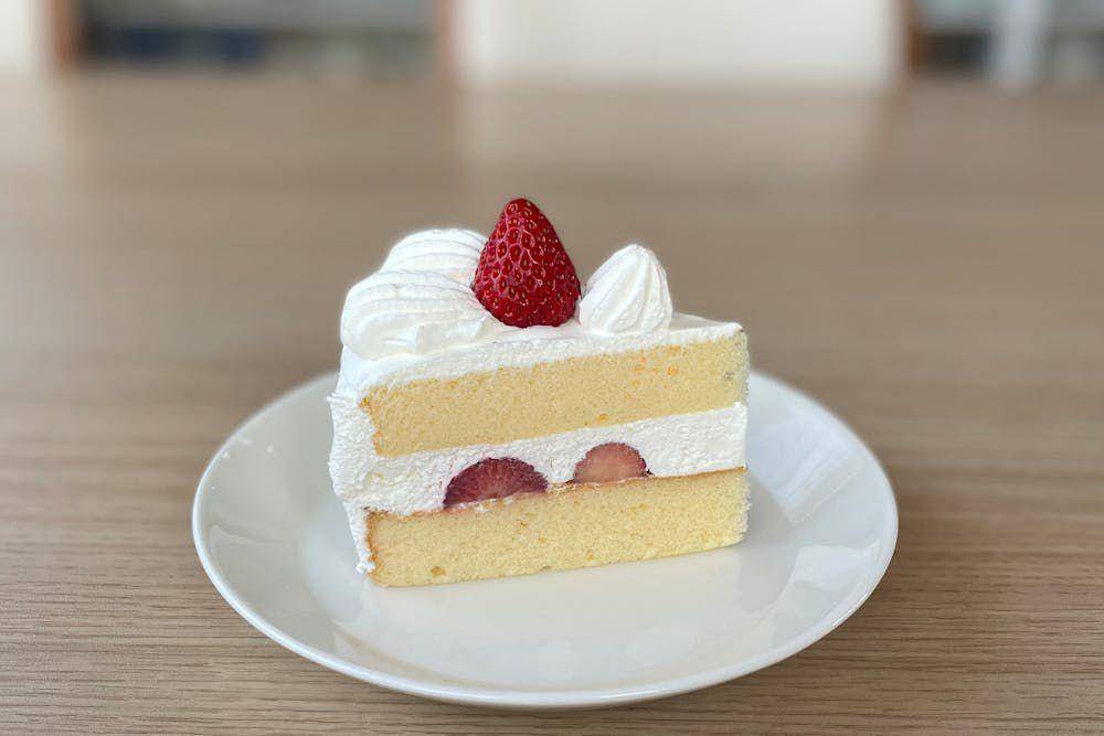 ilustrasi strawberry short cake (pexels.com/April Miyako)
