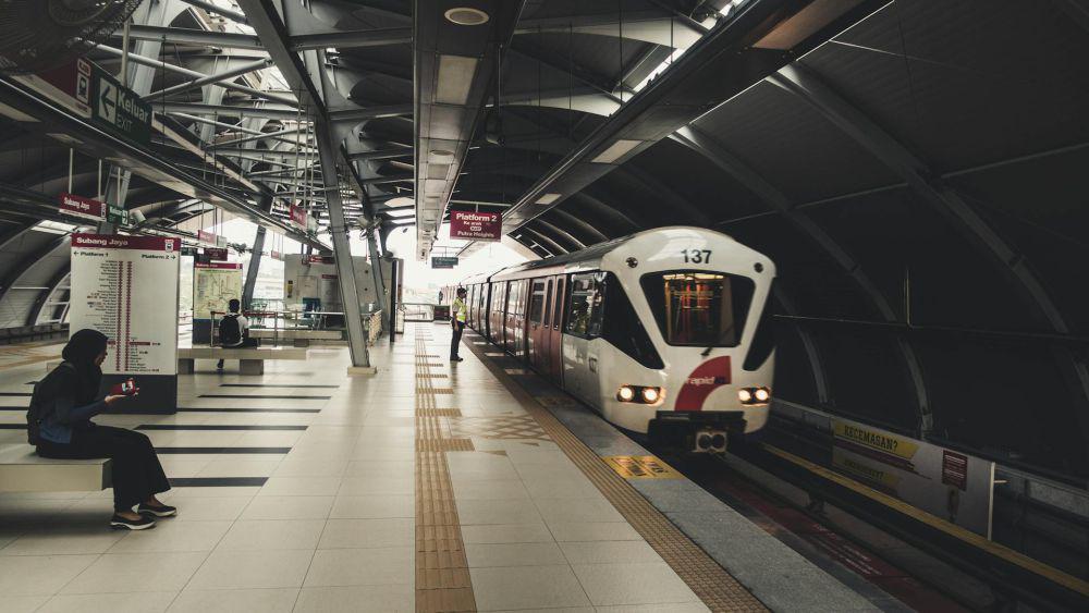 [PUISI] Stasiun