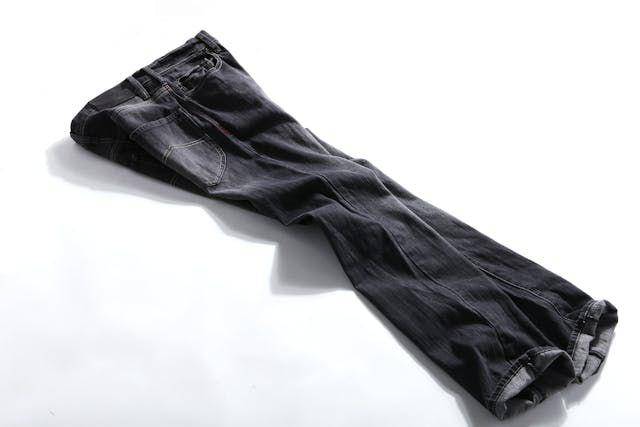 ilustrasi jeans terlalu ketat (pexels.com/Pixabay)