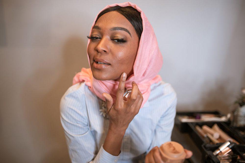 5 Primer Terbaik 2024, Makeup Tahan Seharian!
