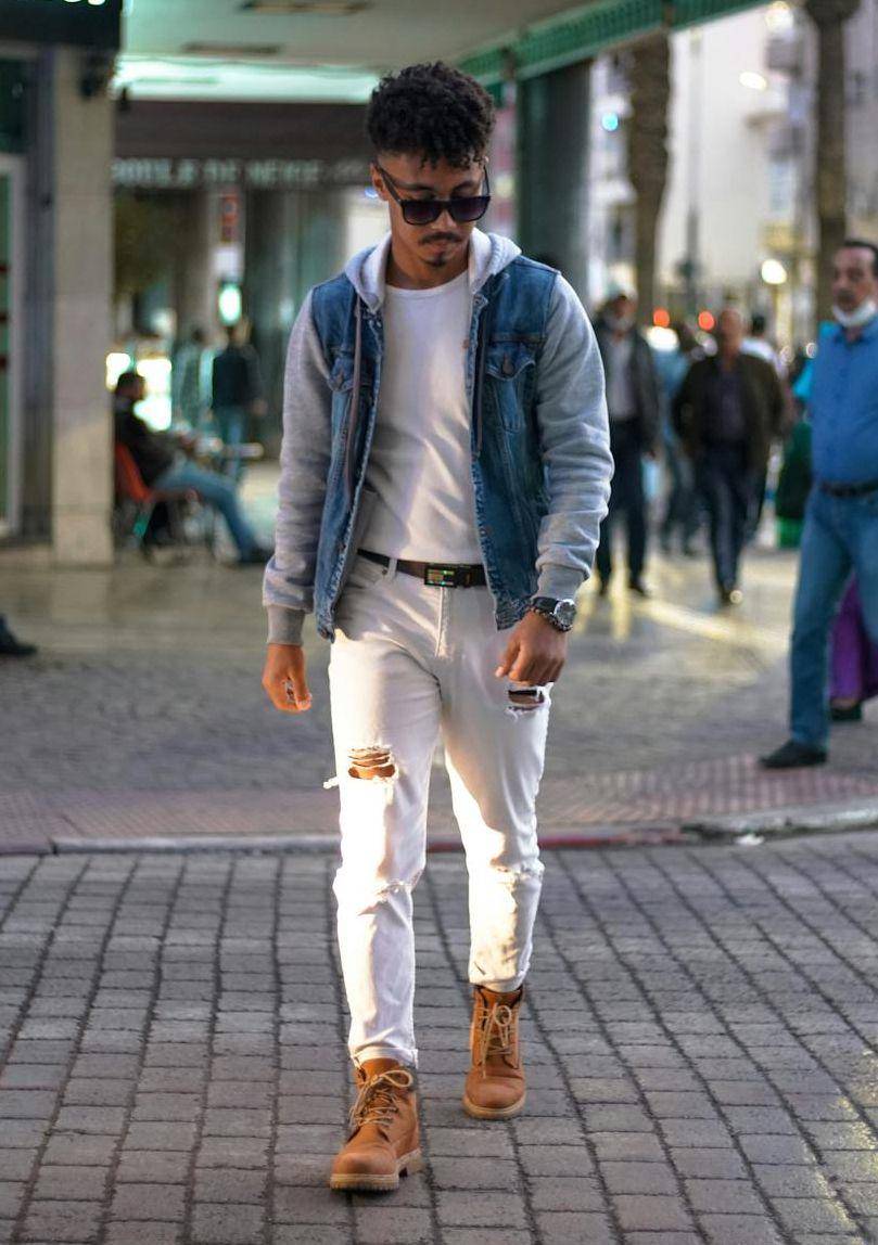 street style pakai boots (pexels.com/Sarah Khan)