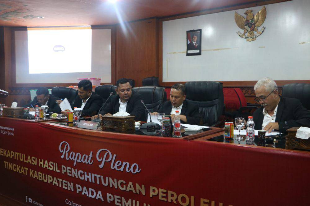 KIP Kabupaten Aceh Jaya menggelar rapat pleno hasil. (Dokumentasi KIP Aceh Jaya untuk IDN Times)