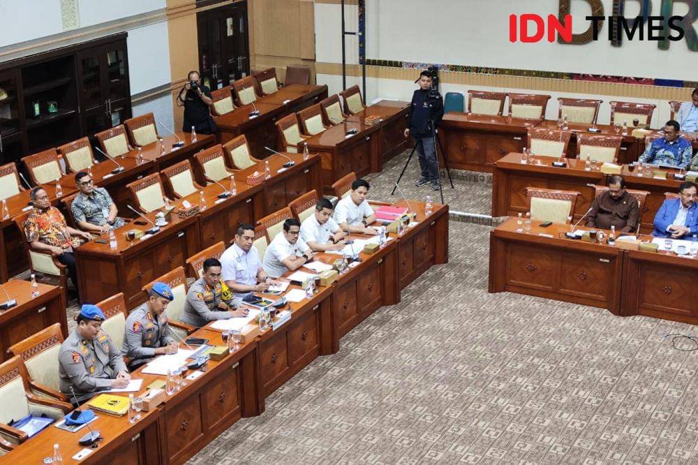 Rapat dengar pendapat bersama Komisi III DPR RI membahas kasus penembakan siswa SMKN 4 Semarang, Gamma Rizkynata Oktafandy (IDN Times/Yosafat)