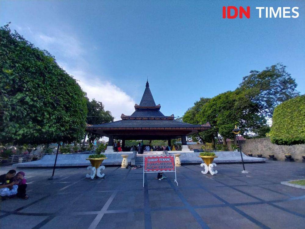 Potret Makam Bung Karno, Blitar (IDN Times/Fasrinisyah Suryaningtyas)