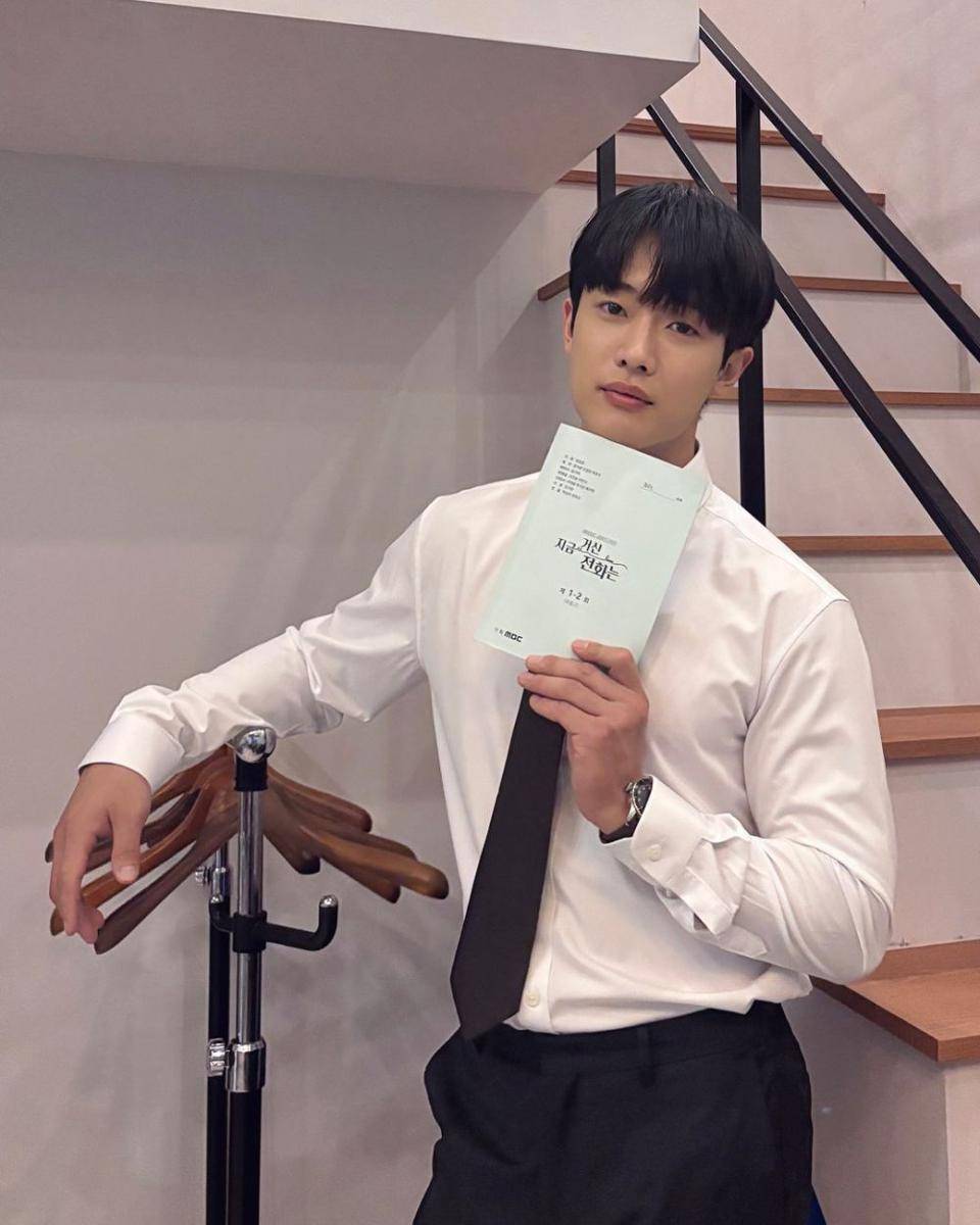 di balik layar drama When The Phone Rings (instagram.com/wo_oj_in)