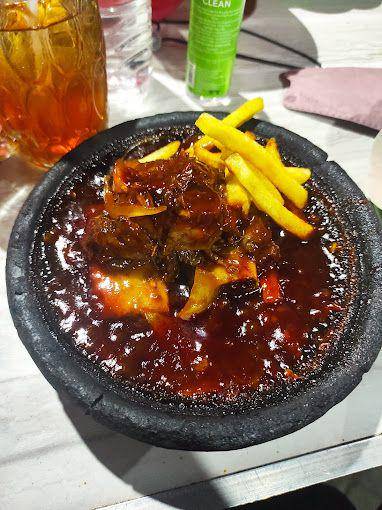 Iga Bakar Cobek Mbak Wied (instagram.com/igabakarmbakwied.food)