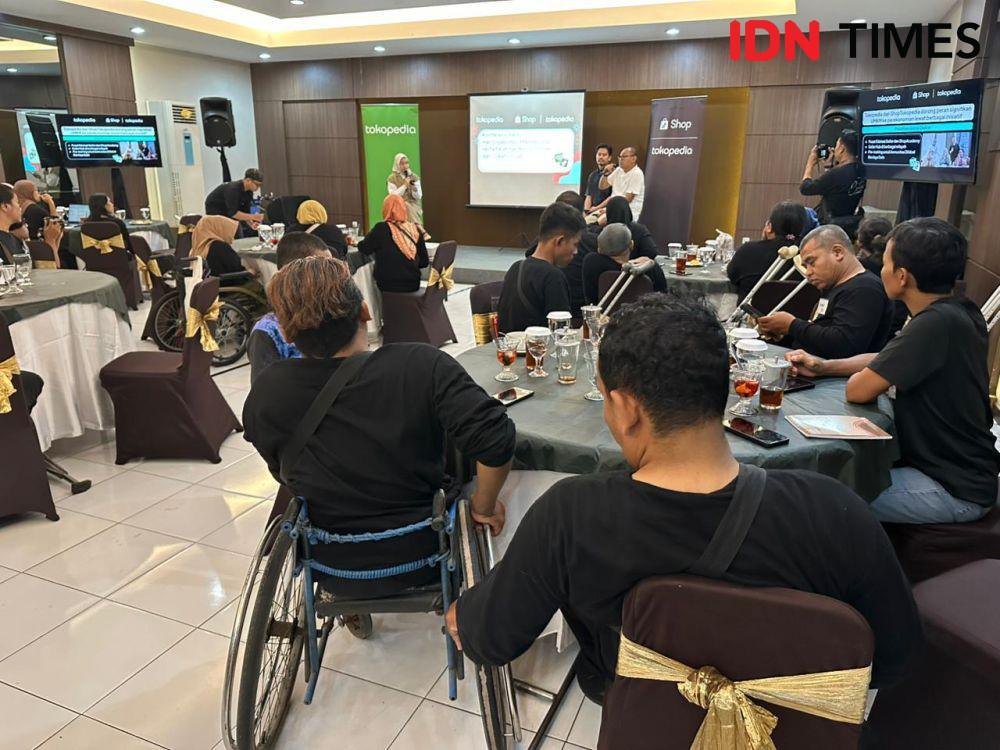 Tokopedia dan ShopTokopedia Latih Pelaku UMKM di Solo