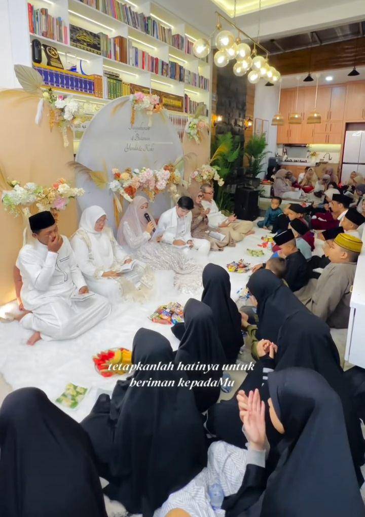 Pengajian empat bulanan istri Dennis Lim (Instagram.com/yundafaisyah)