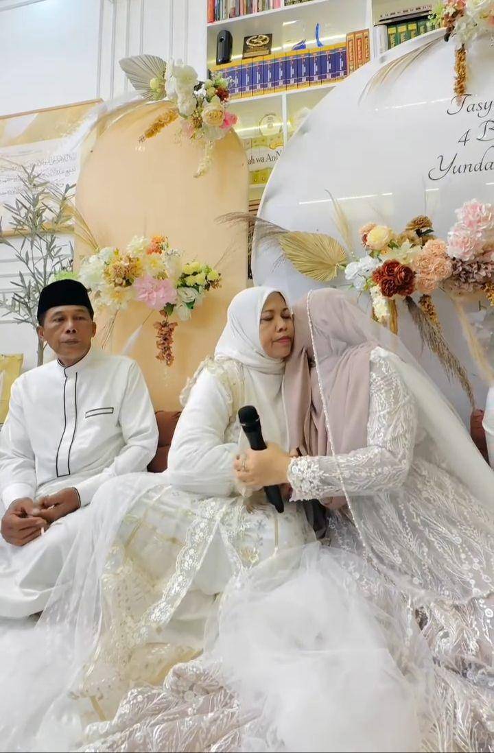Pengajian empat bulanan istri Dennis Lim (Instagram.com/yundafaisyah)