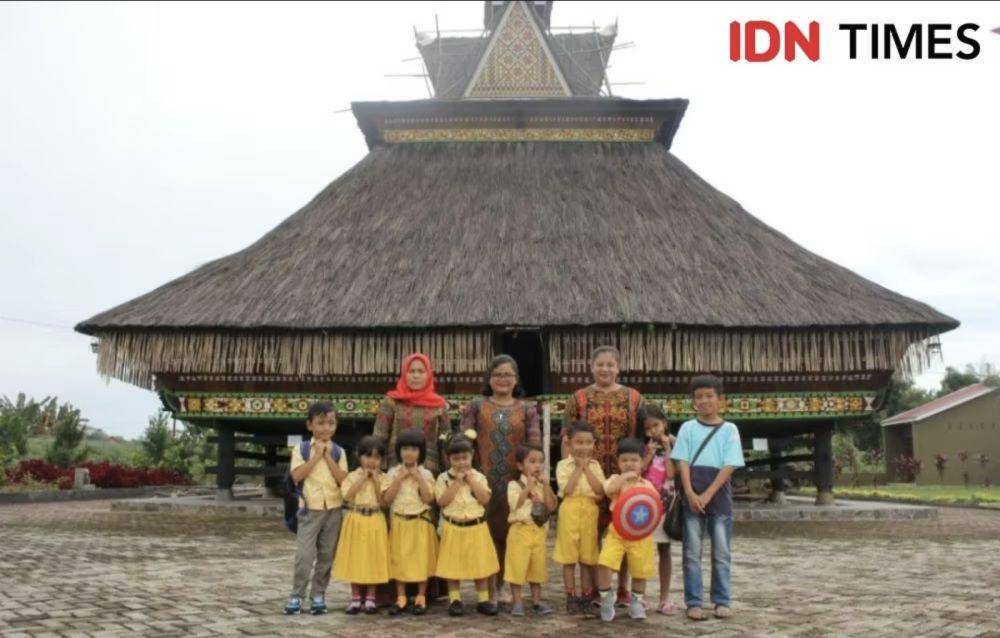 Rumah adat Siwaluh Jabu (IDN Times/Masdalena Napitupulu)