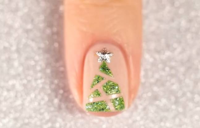 ide nail art natal (youtube.com/Kelli Marissa)