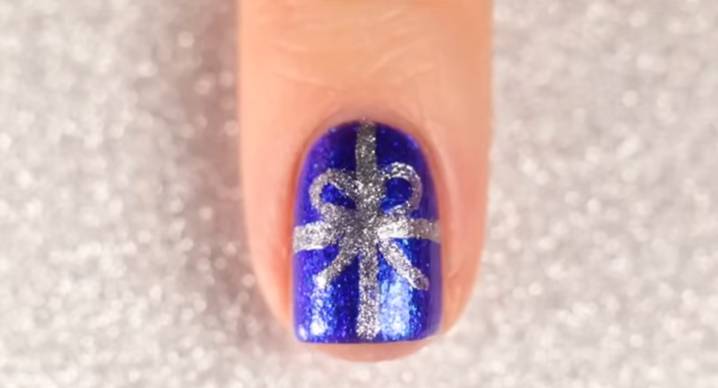 ide nail art natal (youtube.com/Kelli Marissa)