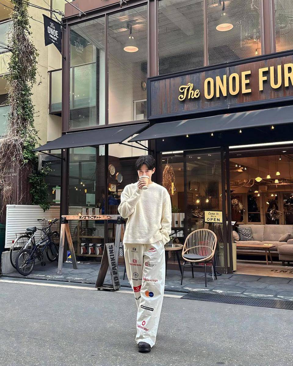 outfit soft boy ala Both Nattapong (instagram.com/bbbothhh)