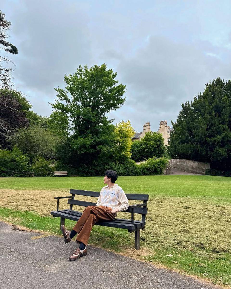 outfit soft boy ala Both Nattapong (instagram.com/bbbothhh)