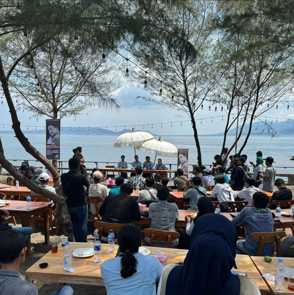 View Pelabuhan Rakyat. Instagram.com/pelabuhanrakyat
