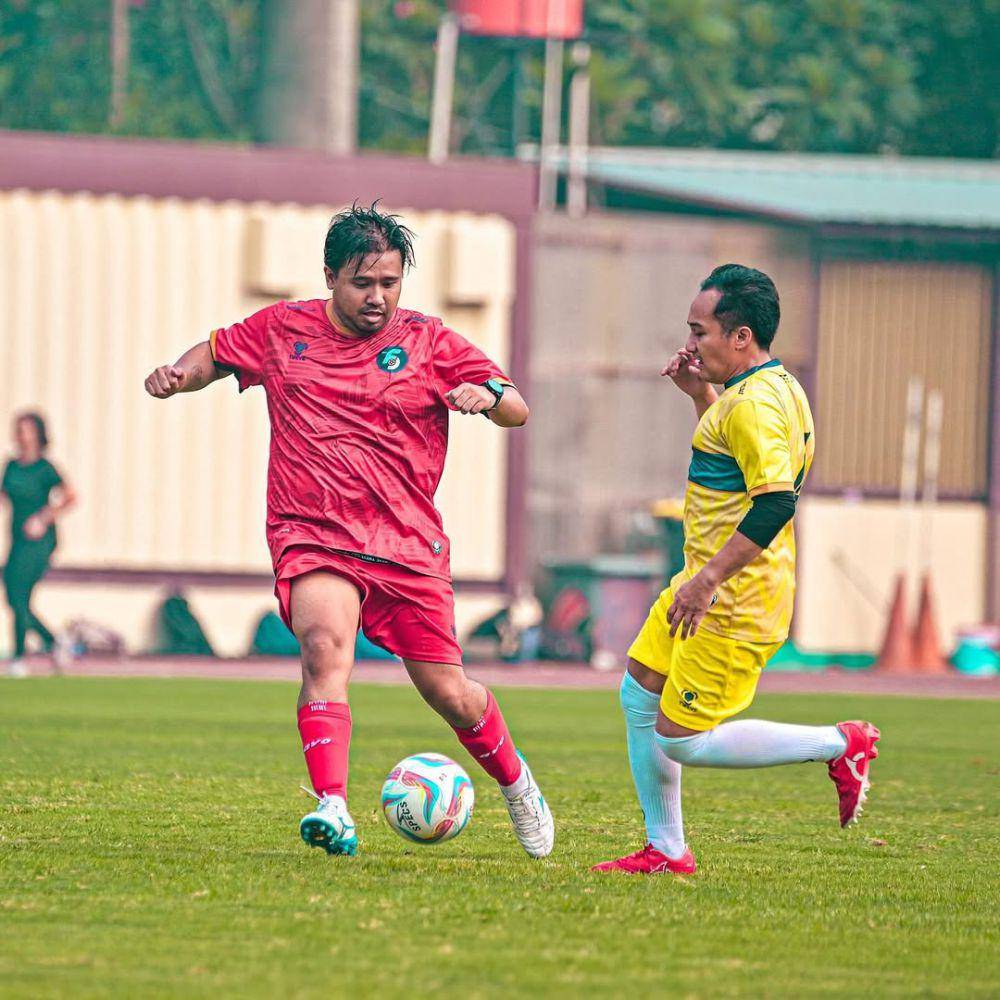 Joshua Suherman main bola (instagram.com/jojosuherman)