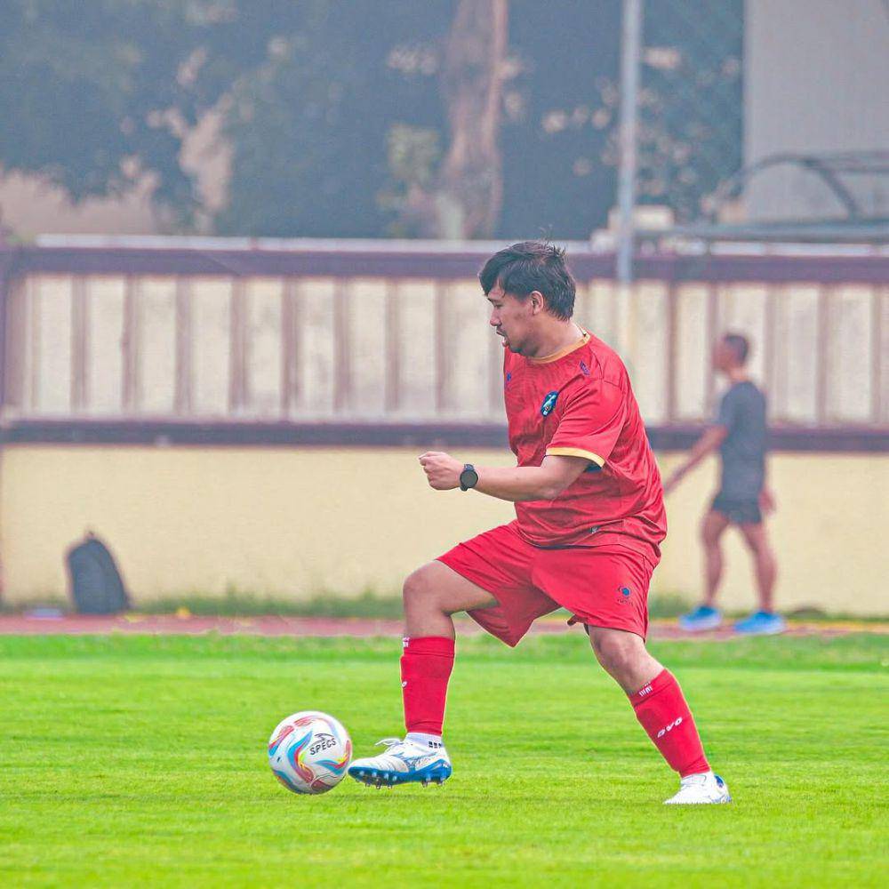 Joshua Suherman main bola (instagram.com/jojosuherman)