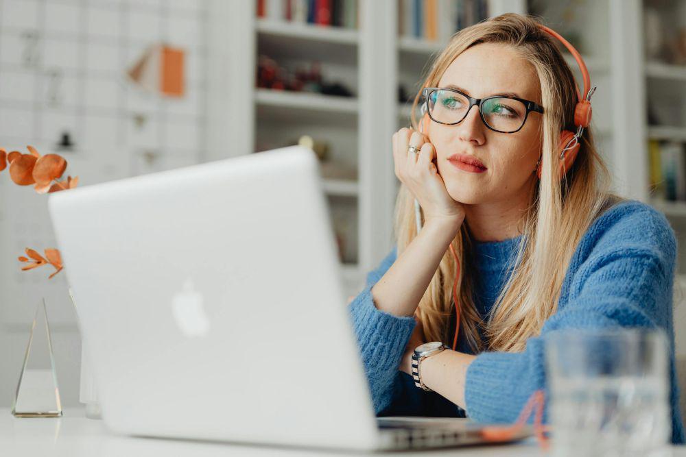 5 Cara Usir Rasa Galau dengan Musik, Lebih Cepat Bikin Mood Naik