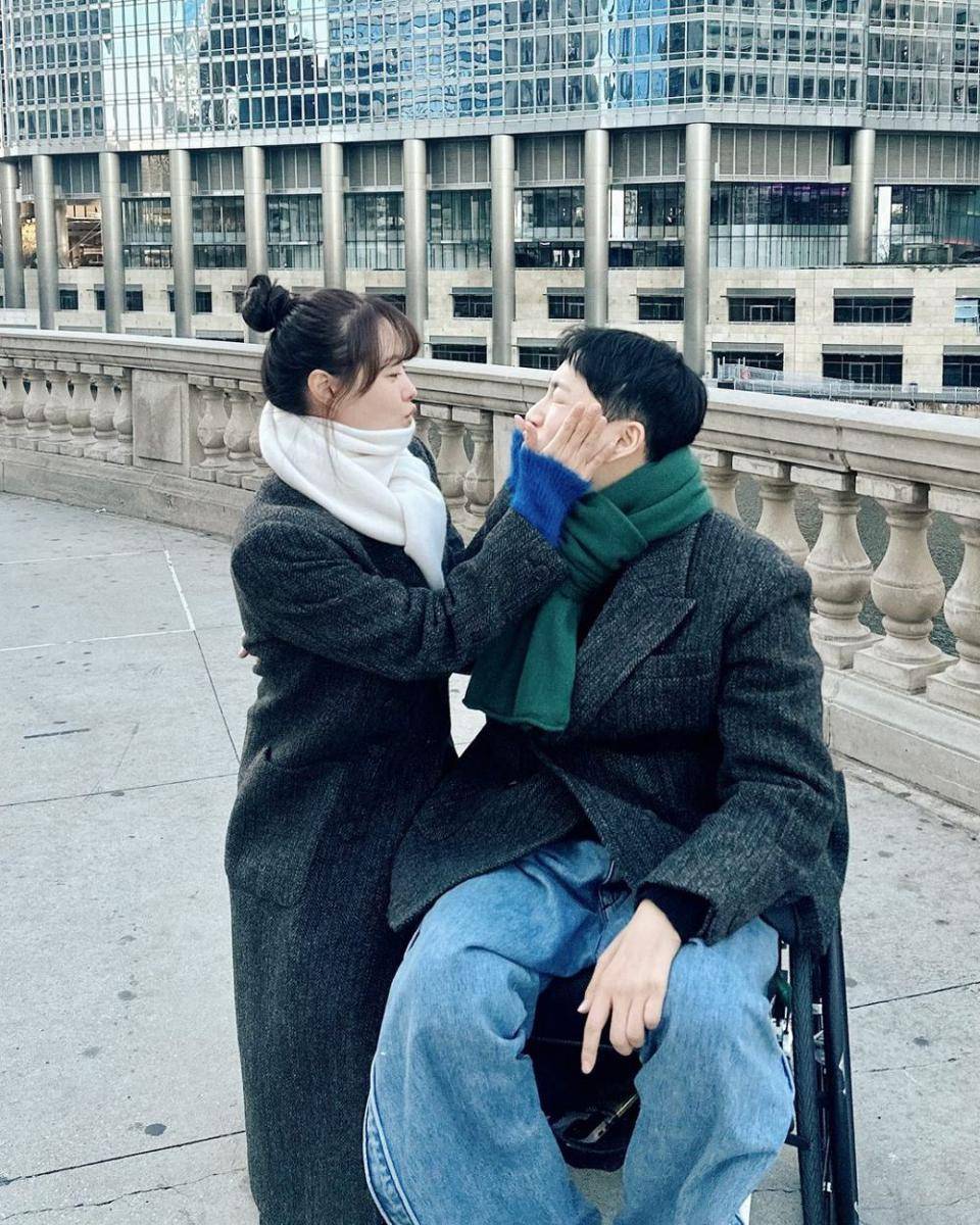 momen honeymoon Song Ji Eun dan Park We di AS (instagram.com/bimil_jieun)