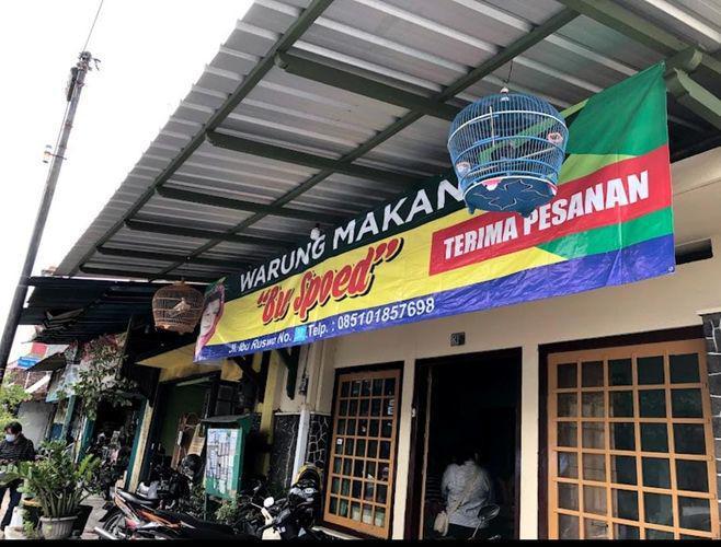 Warung Makan Bu Spoed, Seabad Lebih Sajikan Masakan Jawa