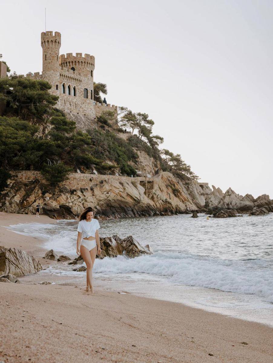 pantai Lloret de Mar, Spanyol yang menghadap Laut Mediterania (pexels.com/Юлия Артамонова)