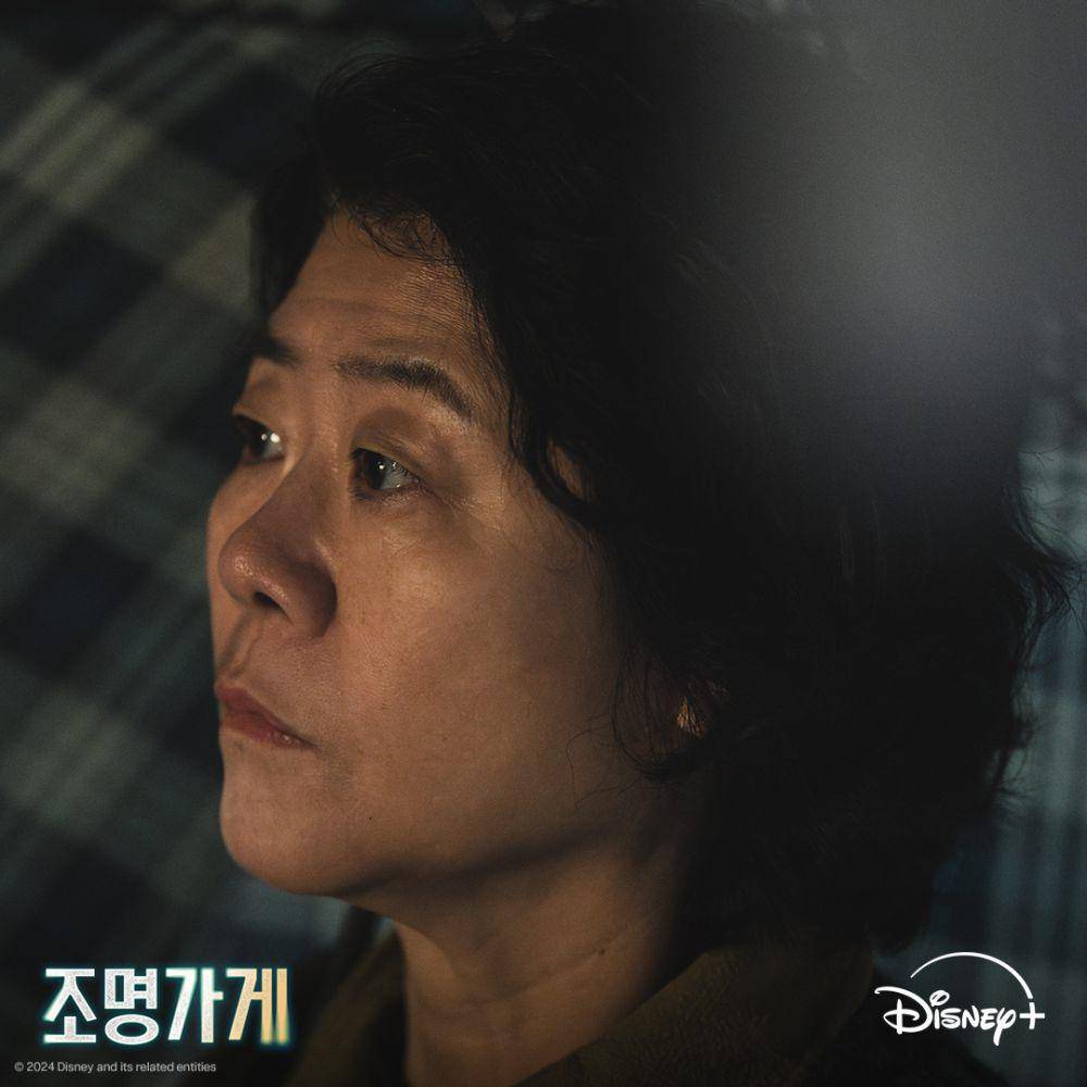 Lee Jung Eun di Light Shop (x.com/DisneyPlusKR)