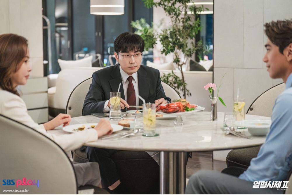 cuplikan drama The Fiery Priest 2 (instagram.com/sbsdrama.official)