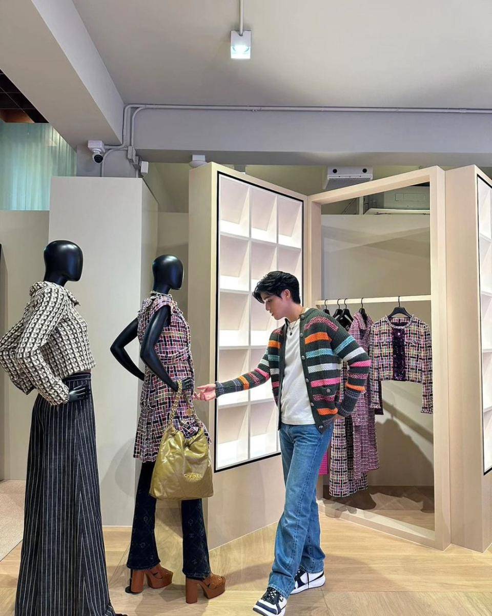 outfit knit wear ala Sky Wongravee (instagram.com/skywongravee)