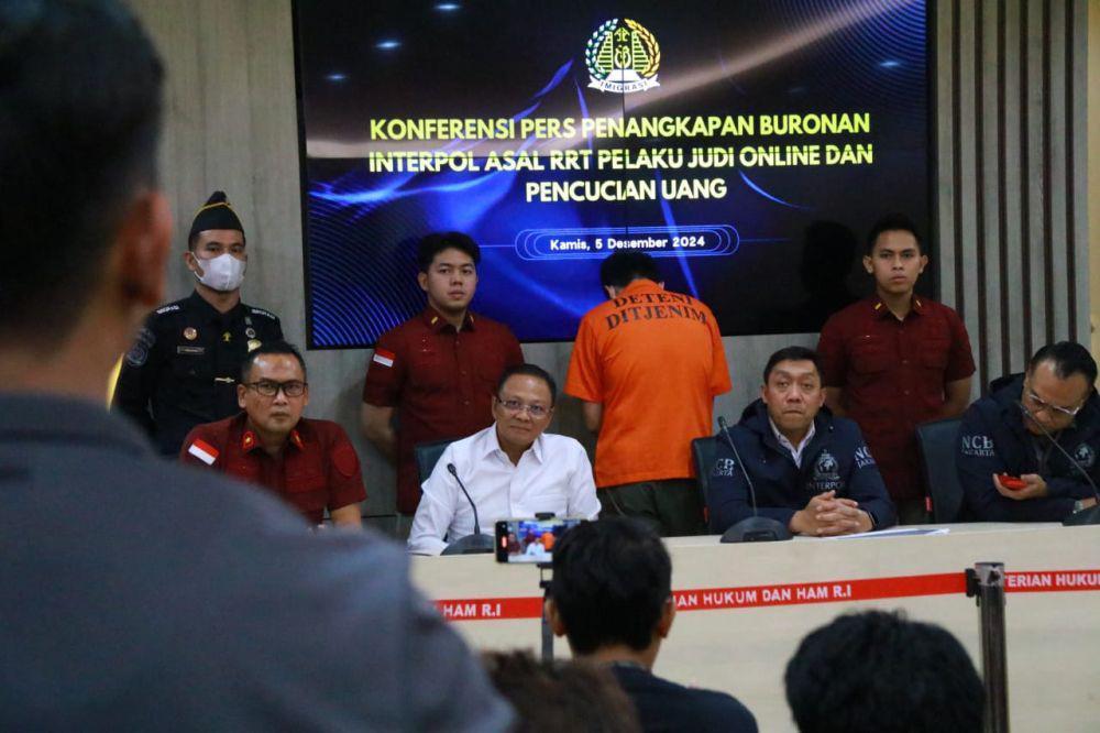 WN China Buronan Interpol Kasus Judol Ditangkap di Batam