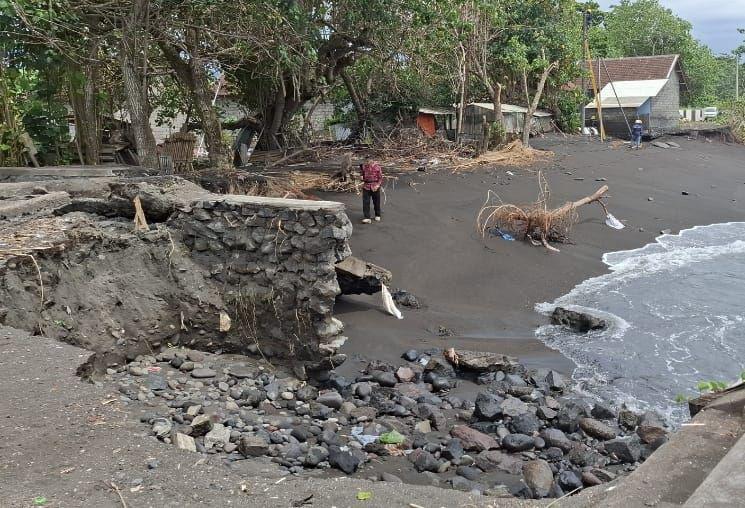 Alami Abrasi, Pantai Kuwaru di Bantul Kini Mati Suri