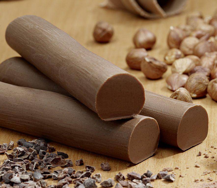 ilustrasi gianduja chocolate (commons.wikimedia.org/Juergen Jeibmann)