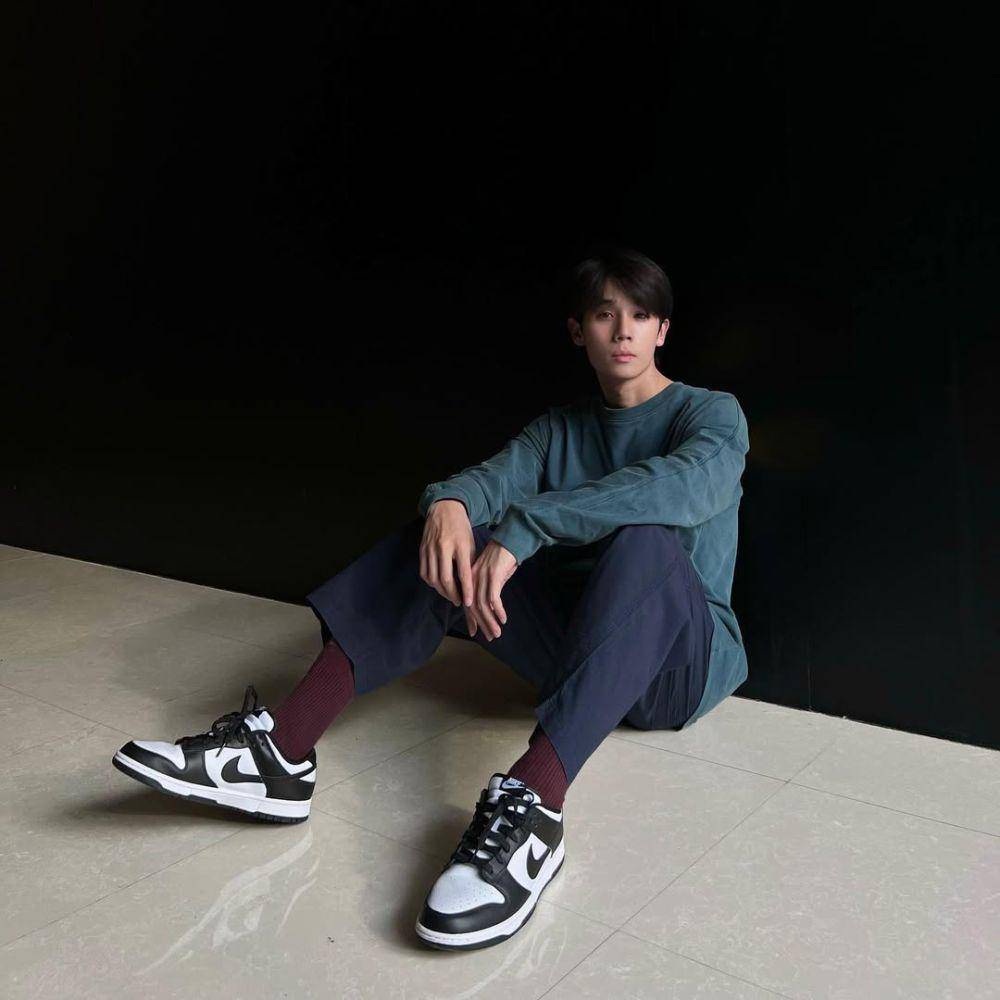 outfit sweatshirt ala Jimmy Potiwihok (Instagram.com/jimmyyjp)