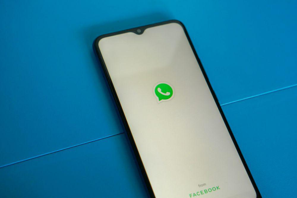 Bagaimana WhatsApp Mendapat Laba meski Aplikasinya Gratis?