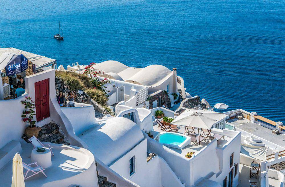 potret pantai Santorini, Yunani yang menghadap Laut Mediterania (pexels.com/Pixabay)