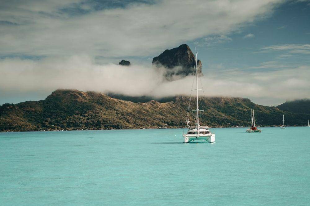 Bora Bora (unsplash.com/Benedikt Brichta)