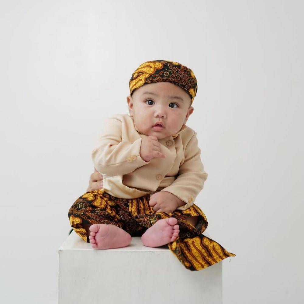 baby photoshoot anak Joshua Suherman (instagram.com/jojosuherman)